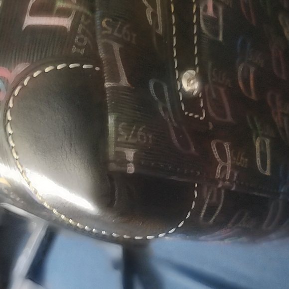 ❣️Dooney & Bourke Black Multicolor Logo Leather Satchel Bag w/Strap - Picture 7 of 8